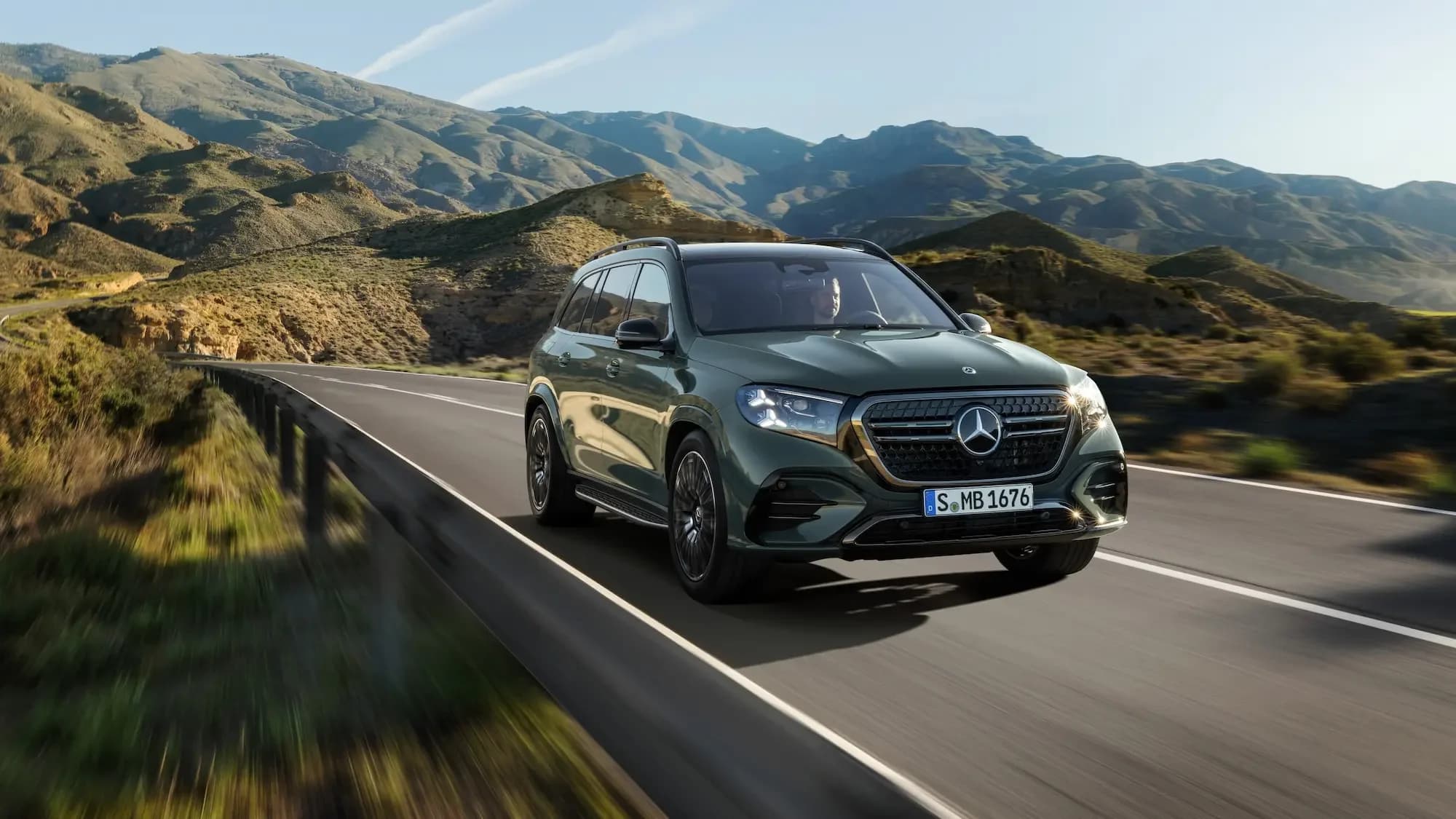 メルセデス・ベンツ GLS 2026年新型を発表 発売情報と全スペック